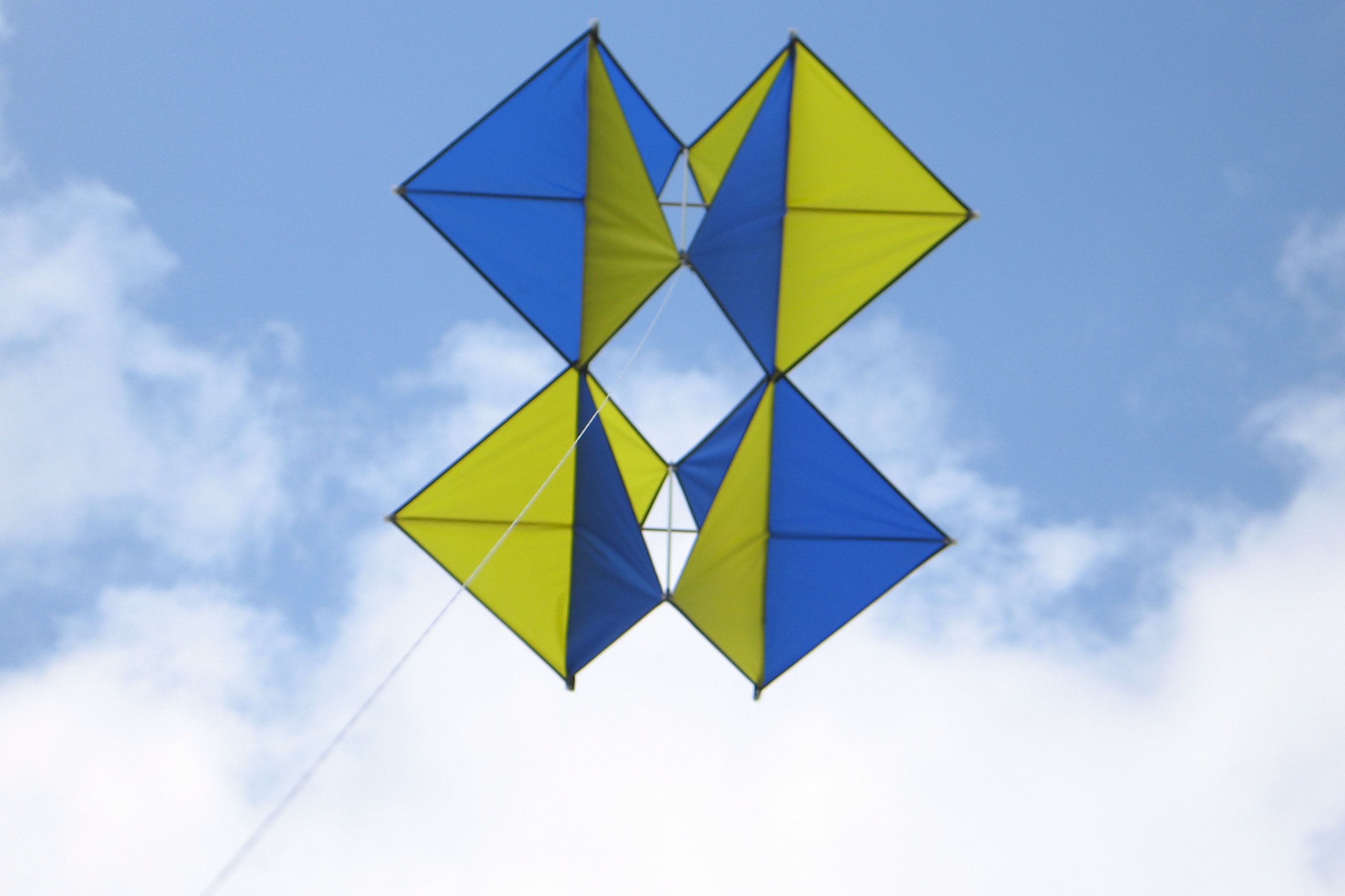 Blue-yellow Box 